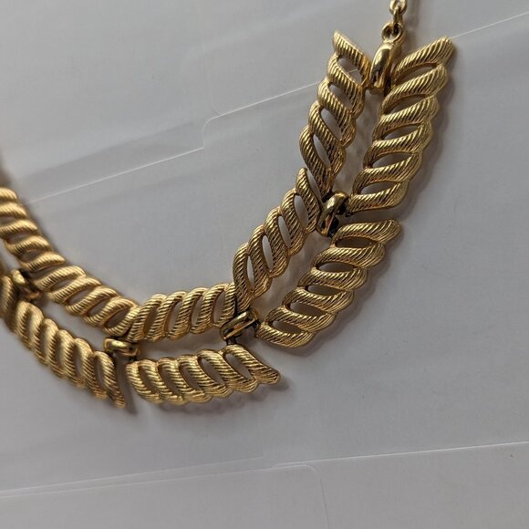 Vintage 16" Necklace Articulated 18k gold plated Vintage Rare and Elegant Unsign - Picture 6 of 10